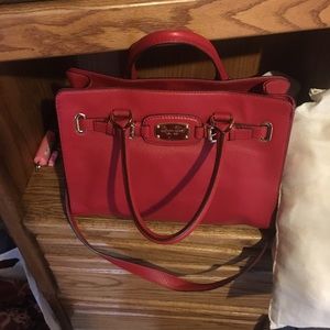 Michael Kors Chili Hamilton tote