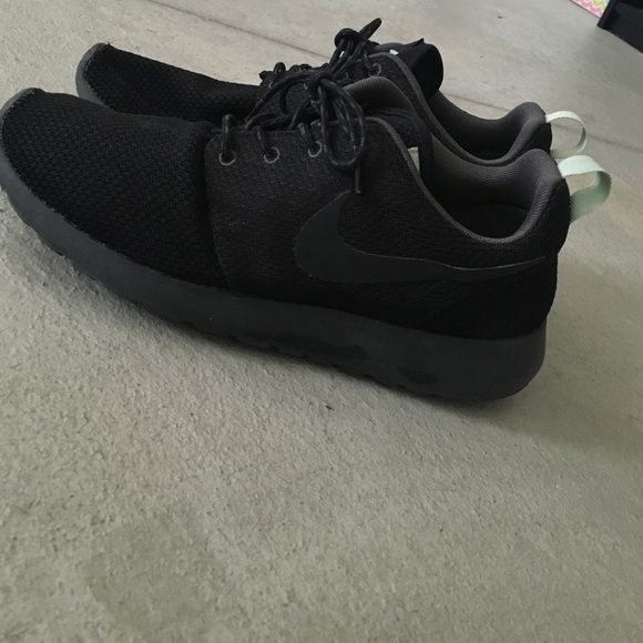 Black Roche runs
