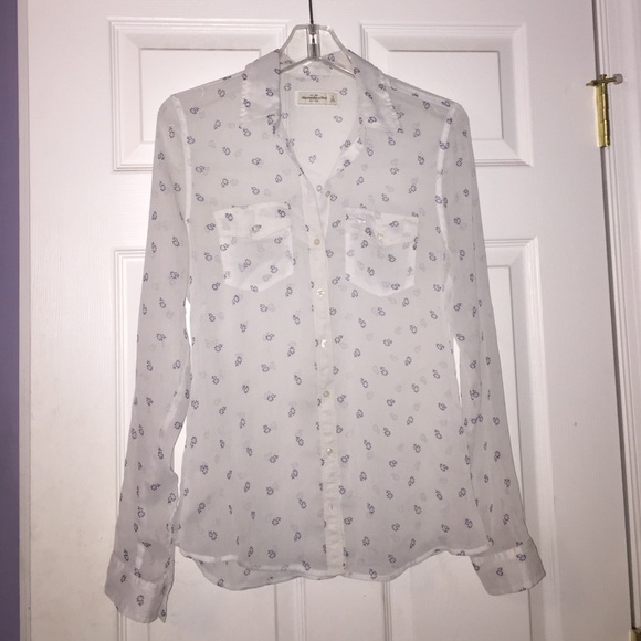 Beautiful sheer Abercrombie & Fitch blouse - Picture 1 of 2