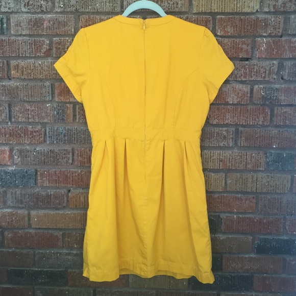 Little yellow dress - Picture 3 of 4