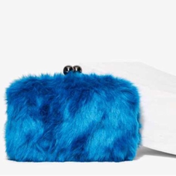 Sold out - Picture 4 of 4