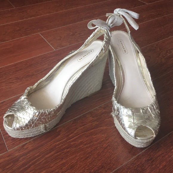 Coach sz 8.5 gold wedges with tie in the back - Picture 1 of 4