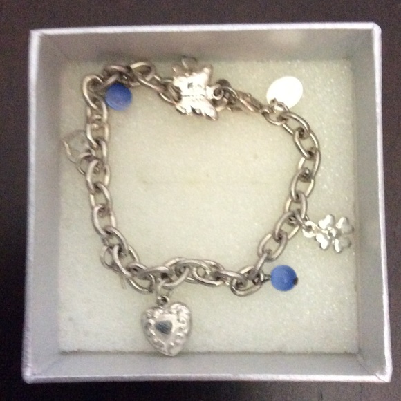 🔴Silver and blue charm bracelet!