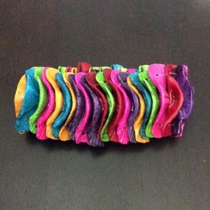 NWOT Multicolored dyed shell bracelet. One Size.