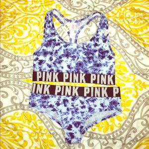 Victoria secret pink Sports bra and mixing panties