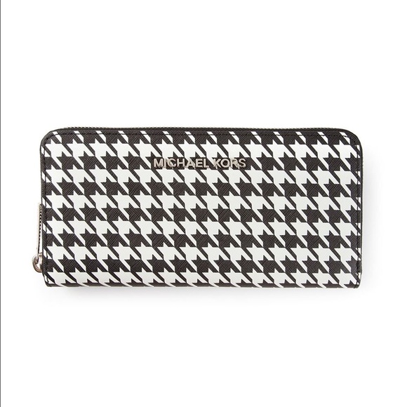 Michael Kors Handbags - Michael Kors Wallet