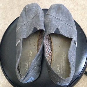gray/silver toms