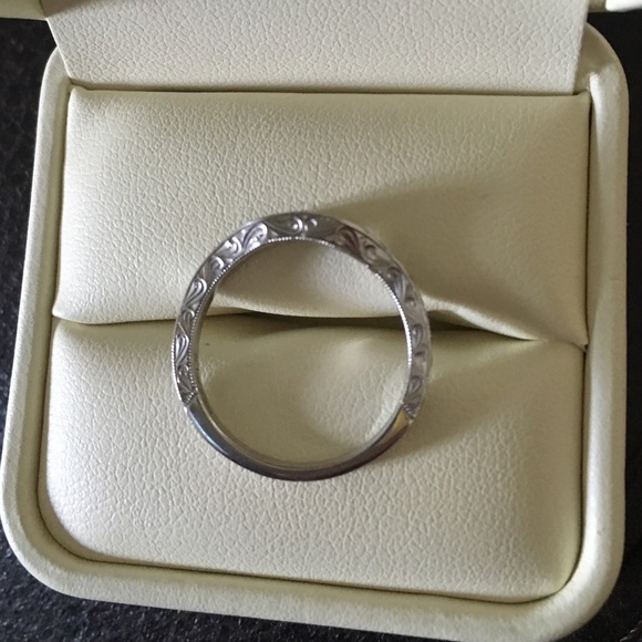 Wedding band! 14k White Gold. - Picture 2 of 4