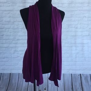 Sleeveless cardigan