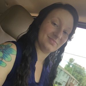 Meet your Posher, Roxanne