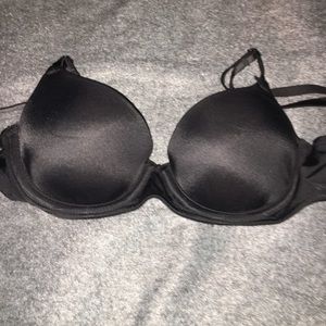 Black wear everywhere lightly lines bra