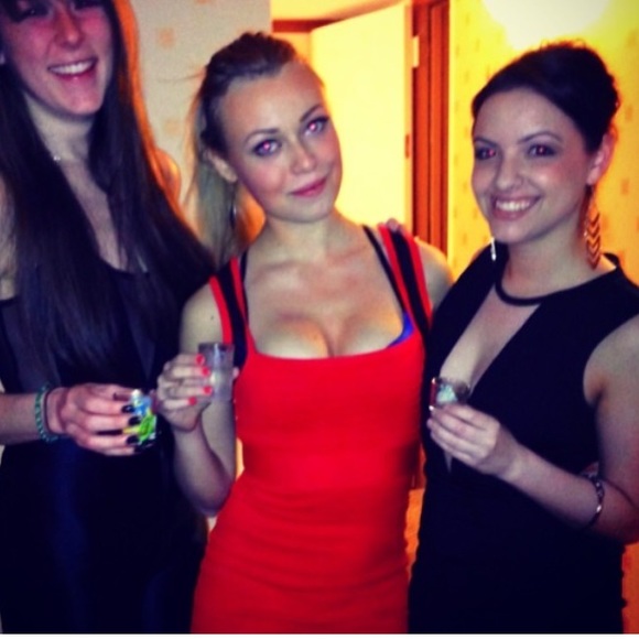 ๐SOLD๐ Red Cut Out Bandage Dress - Picture 4 of 4