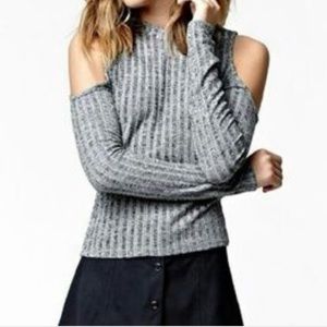 Kylie and kendal top, open on the shoulders.