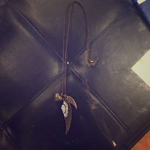 Long pendant necklace