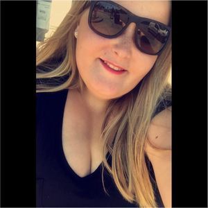 Meet your Posher, Melanie