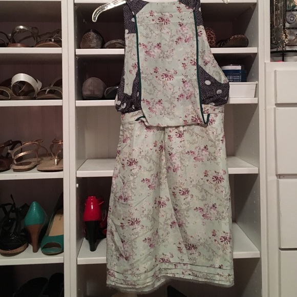 Designer 100% silk floral dress - Picture 3 of 3