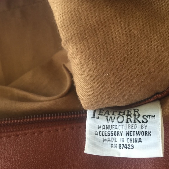 Vintage Leather Purse - Picture 3 of 4