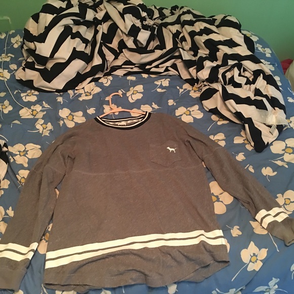 Grey pink sweater