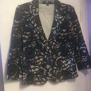 Pretty Lace Blazer Sz M