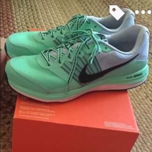 Nike Dual Fusion Shoes