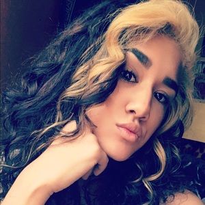 Meet your Posher, Vanessa