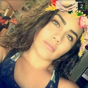 Meet your Posher, Nadia