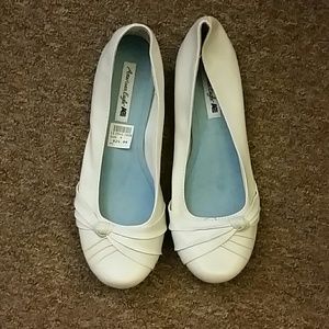 NWOT American Eagle Flats