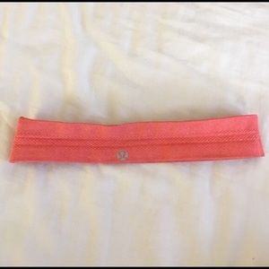 Both lulu headbands for 10$