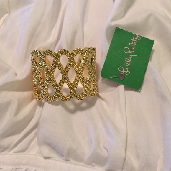 Gold Lilly Pulitzer cuff bracelet - Picture 1 of 1