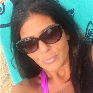 Meet your Posher, Tina