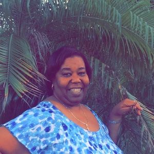 Meet your Posher, Shirley