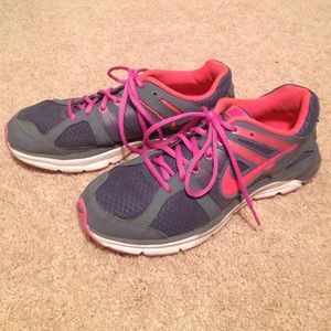 Nike Flywire Anodyneds Tennis shoes