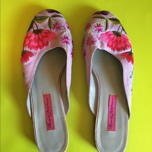 Beverly Feldman shoes