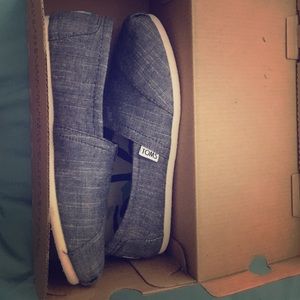 Classic Clue Chambray TOMS