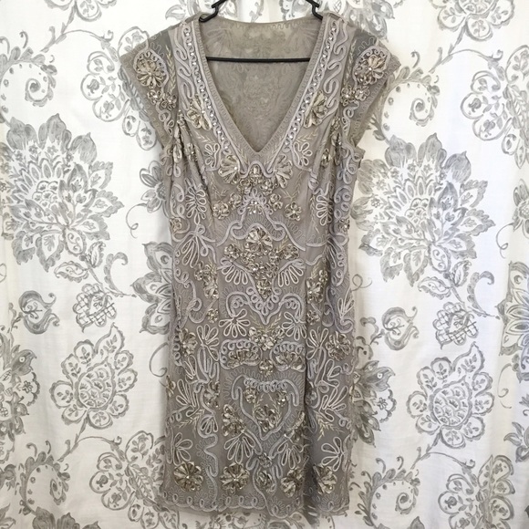 Sue Wong gray lacy cocktail dress