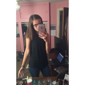 Meet your Posher, Makena