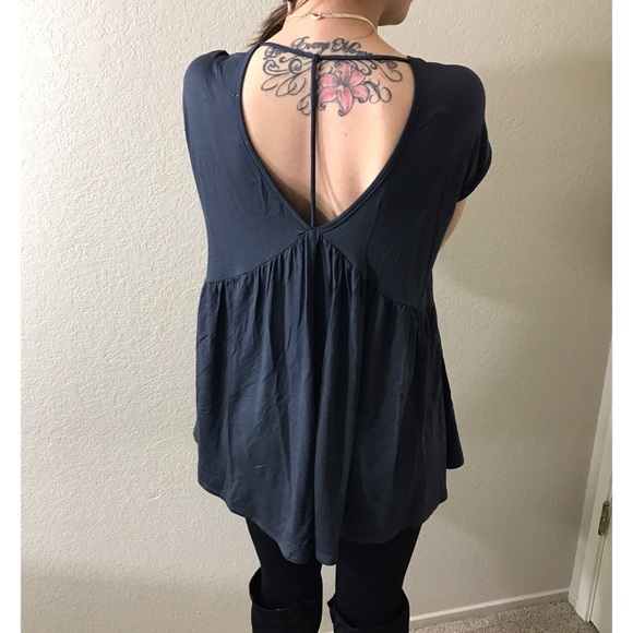 🆑 Charcoal Double V Neck Top - Picture 3 of 3