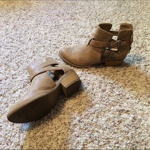 Len Buckle Booties