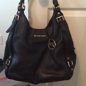 Michael kors black leather shoulder bag