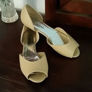 Nude peep toe flats