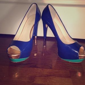 Peep Toe Platform Boutique 9 heels
