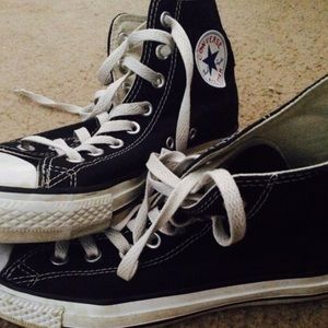 Size 8 Black Converse