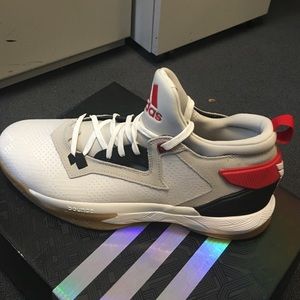 Adidas and Damian Lillard Unviel D Lillard 2