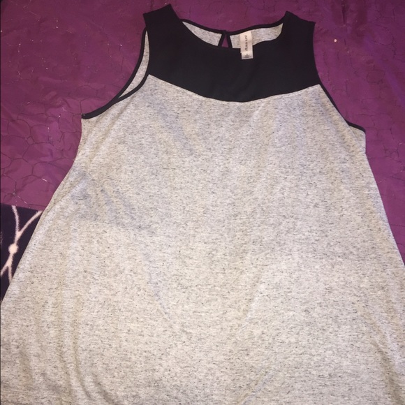 Cute grey & black top from target ! ✨