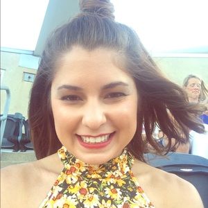 Meet your Posher, Ashley