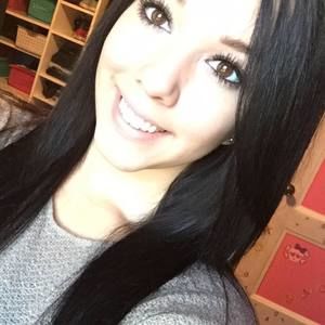 Meet your Posher, Kayla