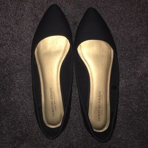 Black pointed toe flats/loafers