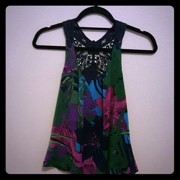 Printed flowing top