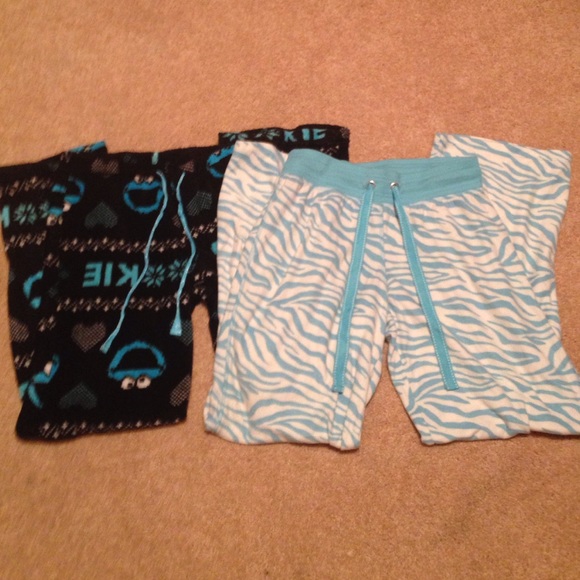 2 pairs of pajama pants