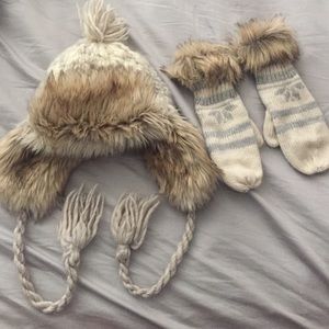 American Eagle mittens & hat